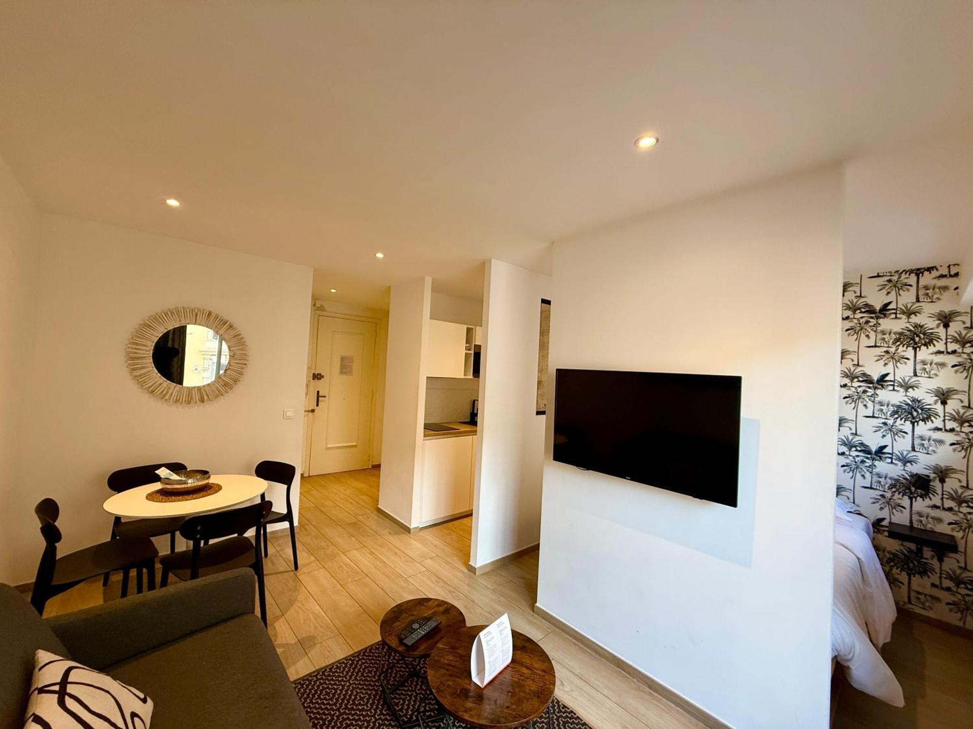 C001-Beau Studio Neuf Situe Au Centre Cannes Exteriér fotografie